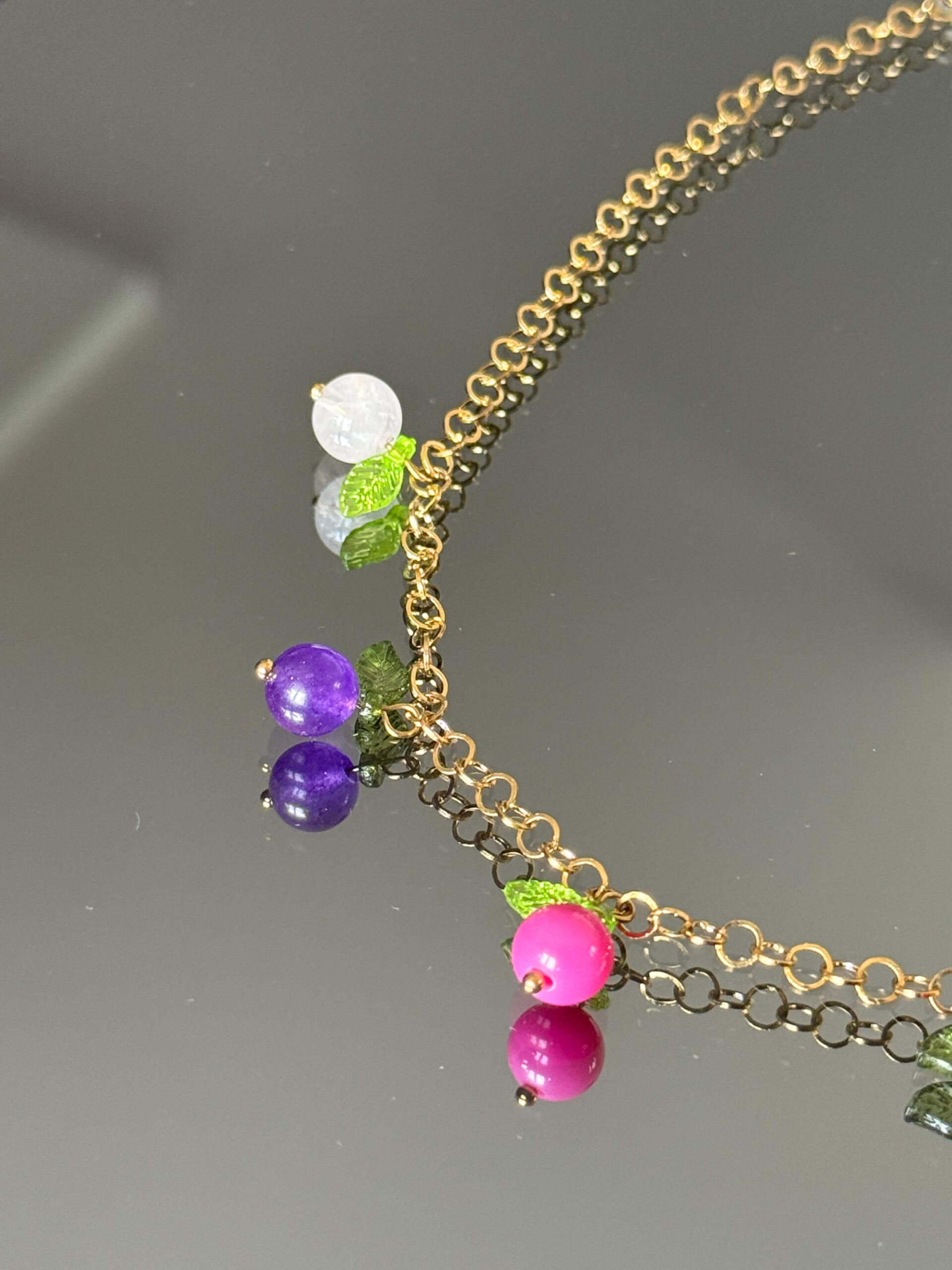 Naszyjnik na łańcuszku z owocami - obrazek 3