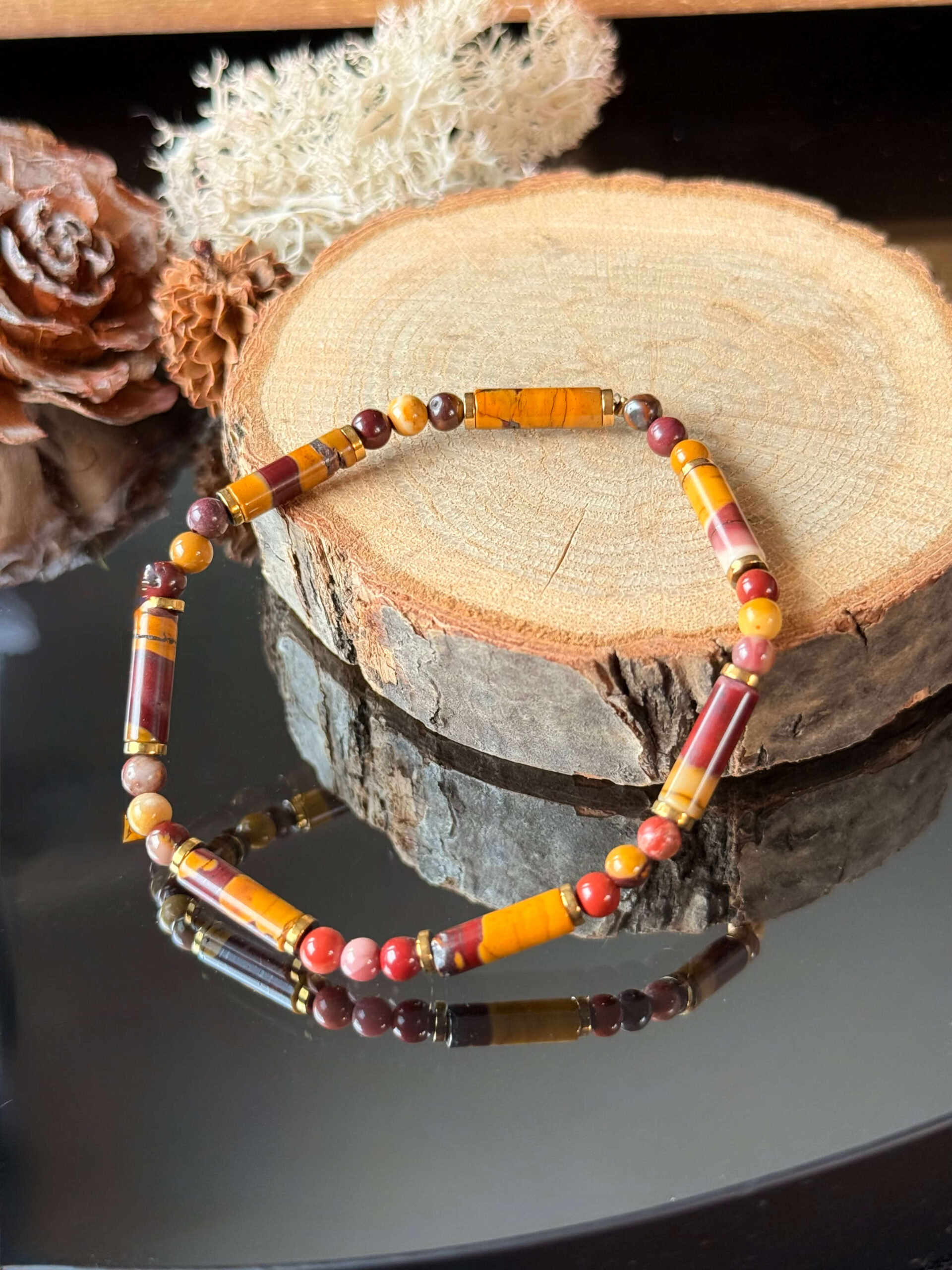 Bransoletka z mokaitem i hematytem na gumce